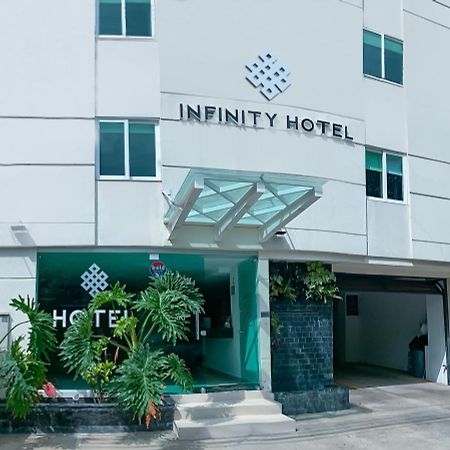 Infinity Hotel Medellin Exterior photo